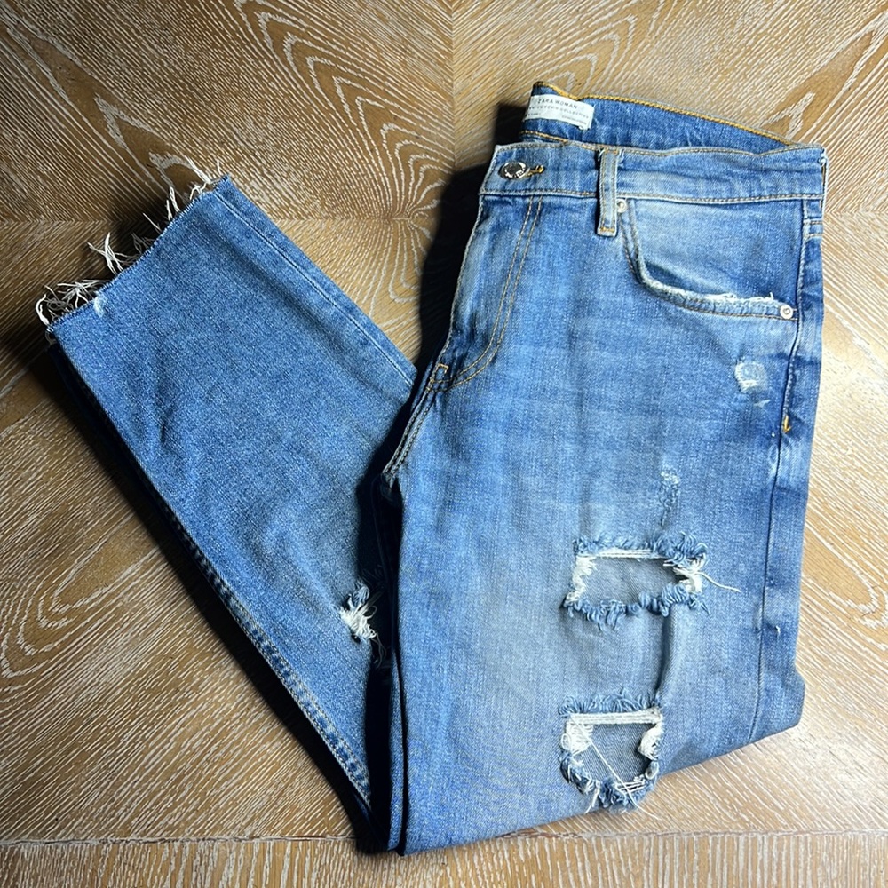ZARA WOMAN Premium Denim Distressed Raw Hem Ankle Jean 4